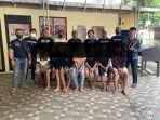 saat-pelaku-dan-teman2nya-ditangkap-tim-resmob-polresta-manadofhfhfghfghjnghjhgjgh.jpg