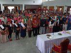 santunan-untuk-keluarga-korban-tambang-bakan.jpg