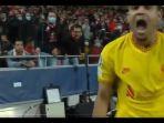 seorang-fan-benfica-melemparkan-tongkat-besi-54.jpg