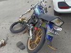 sepeda-motor-yamah-rx-king-yang-ringsek-akibat-kecelakaan.jpg