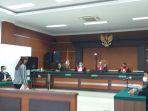 sidang-pembacaan-pembelaan-pledoi-dugaan-kasus-gratifikasi-pembangunan-infrastruktur-di-talaud.jpg