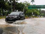 soal-mobil-mesin-turbo-lebih-berisiko-saat-terjang-banjir-simak-penjelasan-pakar-berikut-ini.jpg