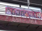 spanduk-berisi-wajah-anies-baswedan-dengan-7-presiden-lainnya.jpg