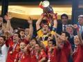 spanyol-merayakan-sukses-mereka-menjuarai-piala-eropa-2012.jpg