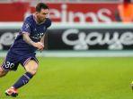 striker-baru-paris-saint-germain-lionel-messi.jpg