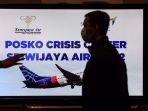 suasana-di-posko-crisis-center-sriwijaya-air-sj-182-di-terminal-kedatangan-2d.jpg