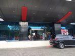 suasana-fakultas-hukum-unsrat-rabu-2322022dfhfghfgh.jpg
