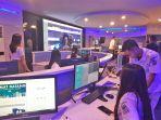 suasana-ruangan-emergency-call-center-manado-siaga-112.jpg