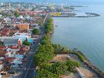 suasana-sore-hari-kawasan-boulevard-ii-manado-sulawesi-utara-minggu-160420231.jpg