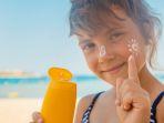 sunscreen-pada-anak-kecil.jpg
