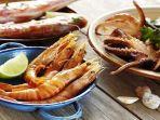 tanda-dan-penyebab-alergi-seafood.jpg