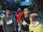 team-telkomsel-karayawan-dan-fmc-saat-menemui-warga-ratatotok.jpg