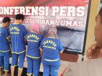 tersangka-dihadirkan-dalam-ungkap-kasus-penemuan-empat-33.jpg