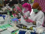 tes-formalin-sidak-di-jaksel_20150708_124025.jpg