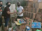 tim-buser-polres-bolmong-menyita-ribuan-botol-minuman-keras.jpg
