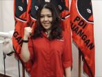 tina-toon-sebut-public-figure-harus-menjadi-penengah-dan-berikan-pesan-persatuan_20181024_192032.jpg