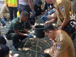 tni-polri-bersama-pemerintah-dan-masyarakat-lakukan-transplantasi-karang.jpg