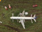 ural-airlines-mendarat-darurat.jpg
