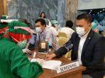 vaksinasi-anggota-dpr-dan-keluarga-dinilai-tak-masuk-prioritas-satgas-covid-19-angkat-bicara.jpg