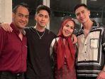 verrell-bramasta-yang-berfoto-dengan-ferry-irawan-dan-venna-melinda-11.jpg