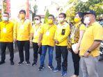 vian-walintukan-dan-semua-pengurus-dpd-partai-golkar-kota-manado.jpg