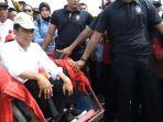 video-jokowi-dan-iriana-pilih-naik-becak-saat-kampanye-di-kampung-nelayan-cirebon.jpg