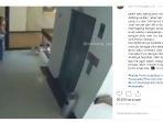 video-mama-sibu-main-hp-anak-balitanya-nyaris-terjun-dari-balkon-beruntung-selamat-berkat-hal-ini.jpg