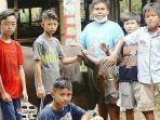 viral-7-bocah-berhasil-membeli-sapi-untuk-dikurbankan-usai-nabung-10-bulan-netizen-takjub2.jpg
