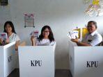 wabup-minut-joppi-lengkong-dan-keluarga-ternyata-memilih-di-tps-ini-6tu.jpg