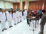 wabup-yanny-ronny-tuuk-mengambil-sumpah-jabatan-dan-melantik-7-pejabat-sangadi.jpg
