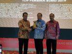 wali-kota-bitung-terima-penghargaan-top-pembina-bumd-2019.jpg