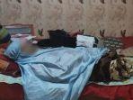 wanita-yang-kehilangan-kedua-kakinya-yang-diamputasi.jpg