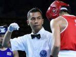 wasit-tinju-asal-indonesia-boy-pohan.jpg