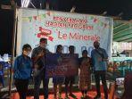 wina-dapat-rp-15-juta-dari-program-gosok-gosok-berhadiah-dari-le-minerale.jpg