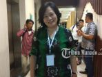 yessy-momongan-kepala-divisi-teknis-kpu-sulut_20180710_092442.jpg