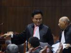 yusril-mahendra-terlibat-perdebatan-dengan-anggota-tim-hukum-02-iwan-satriawan.jpg