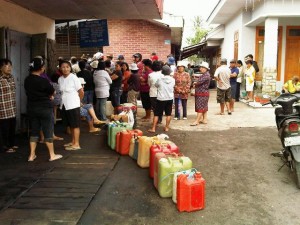 Jatah Pangkalan Minyak Tanah Minahasa Dikurangi 50 Persen
