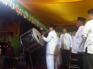 Antik Apresiasi Warga Tumobui dan Sia