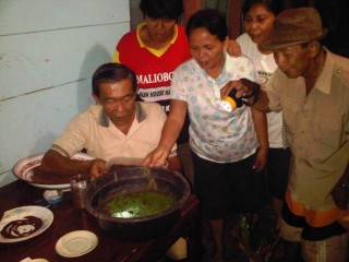 Warga Desa Tangkuney 'Mencetak' Mata Air - IMG-20121116-00132.jpg