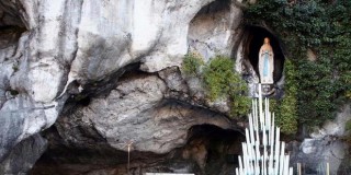 Peziarah Lourdes Asal Indonesia Tewas Kecelakaan