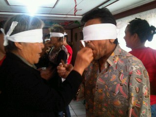 Megamas Peduli Ceriakan Puluhan Lansia