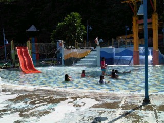 Lokon Meletus, Waterpark Dua Kali Ganti Air Kolam