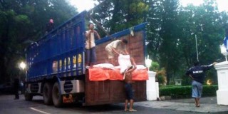 Jokowi Borong Beras dari Solo untuk Bantuan Pengungsi