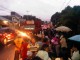 antrian_minyak_tanah_membuat_macet_jalan.jpg