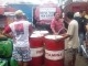 20120502christian_wayongkere_sebuah_mobil_tangki_sedang_mengisi_mitan_non_subsidi_di_drum.jpg