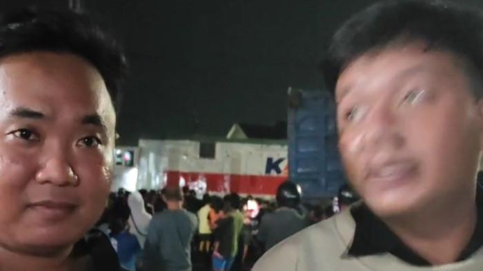 Baihaqi dan Dodi, saksi mata KA Dhoho tabrak truk di Kota Blitar.