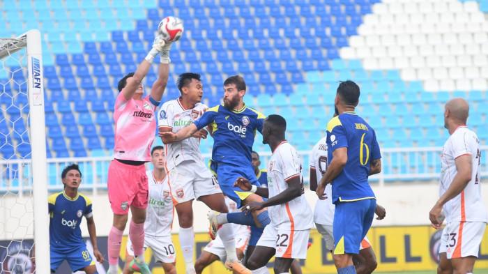 Borneo FC Tekuk Arema FC 3-1 di Kanjuruhan, Puncaki Klasemen Sementara