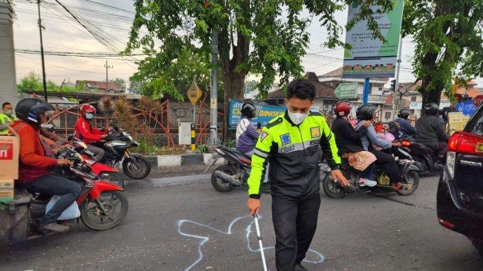 Nasib Tragis Joko Warga Krembung Sidoarjo Tewas Usai Nekat Menyalip Trailer di Perempatan Seruni