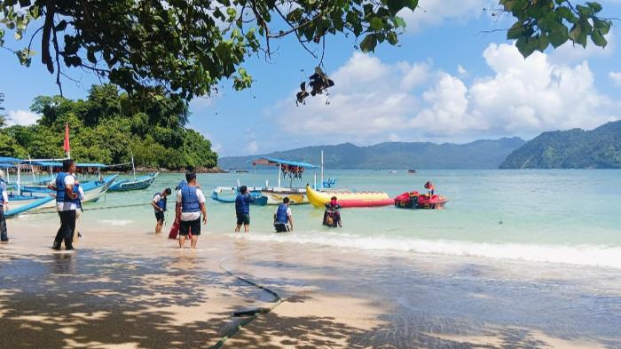 LONG WEEKEND - Bupati Trenggalek Mochamad Nur Arifin mengajak menghabiskan waktu long weekend. Salah satunya dengan berwisata pantai maupun menikmati suasana Trenggalek, Kamis (14/5/2026).