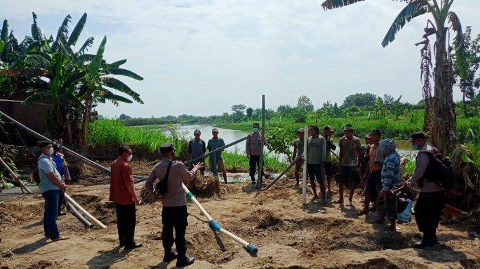 Tambang Pasir Ilegal di Sungai Perbatasan Kediri - Jombang Diobrak-abrik Polisi dan Camat